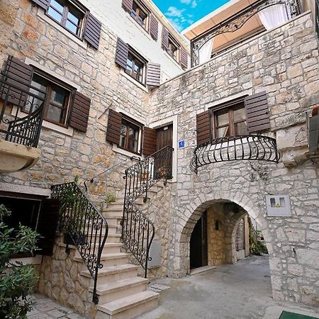 شقة Stone House Srida Baška Voda المظهر الخارجي الصورة
