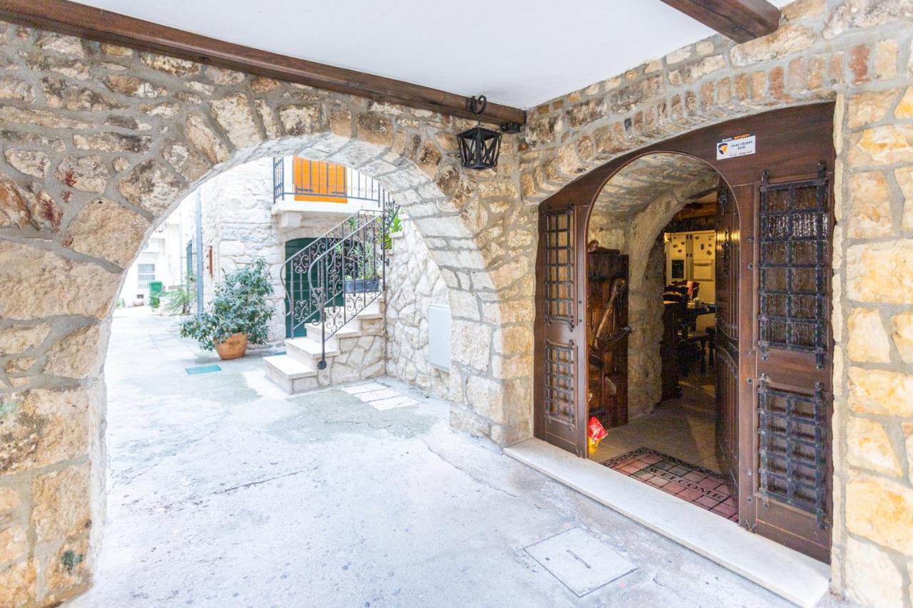 شقة Stone House Srida Baška Voda المظهر الخارجي الصورة