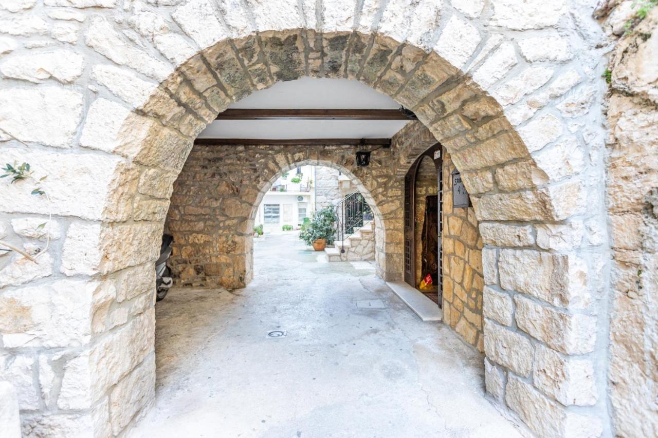 شقة Stone House Srida Baška Voda المظهر الخارجي الصورة