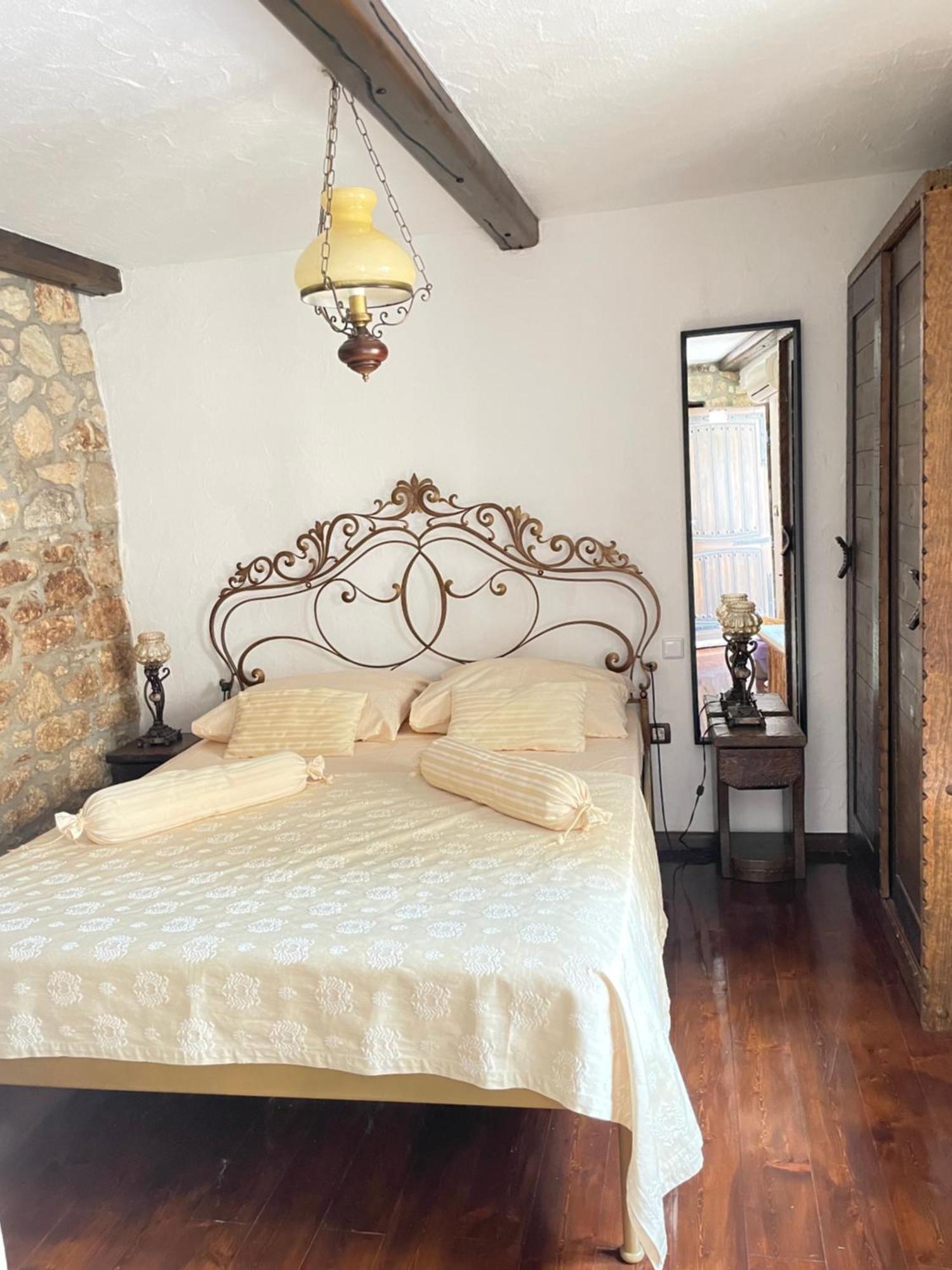 شقة Stone House Srida Baška Voda المظهر الخارجي الصورة